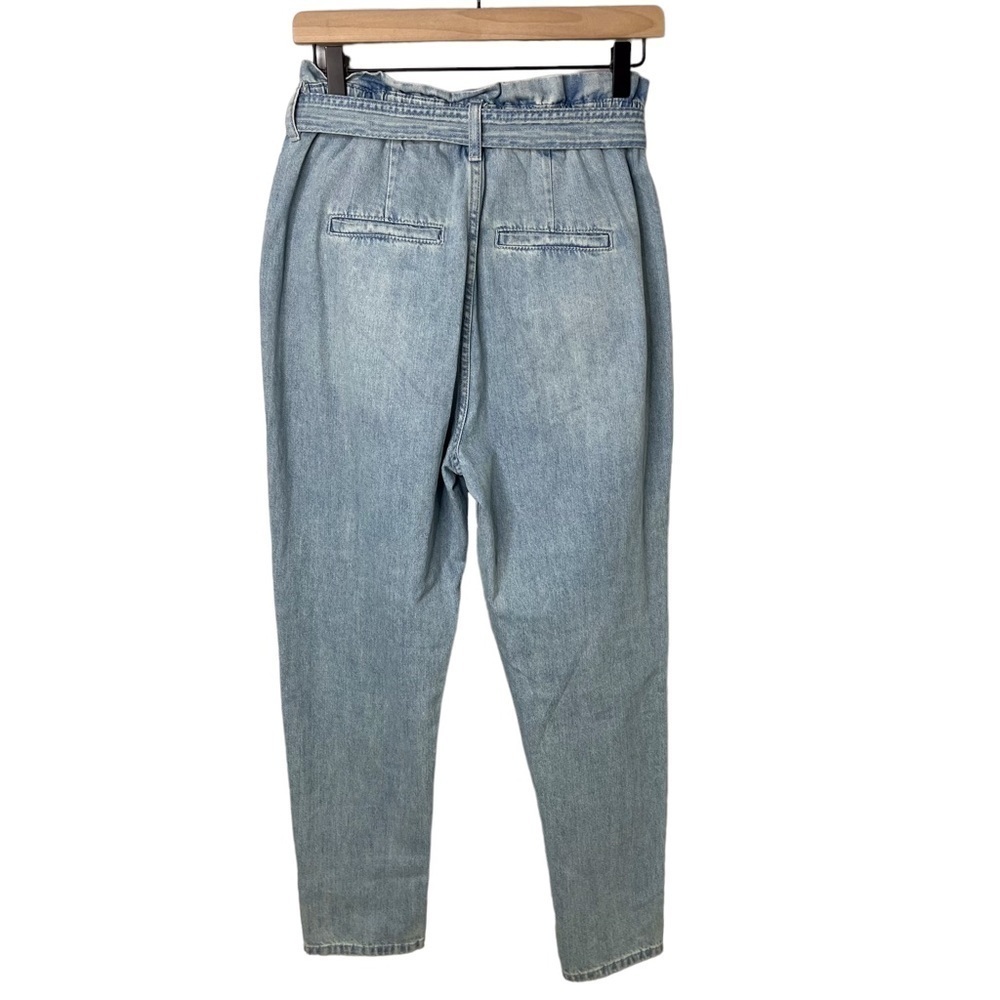 BlankNYC Seam Detail Paperbag Tapered Jeans Size 27 Light Wash Self Tie Belt - Picture 5 of 9
